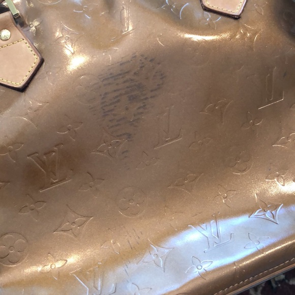 LV Vernis Patent Bronze Leather embossed logo tote bag with handles - Picture 12 of 14